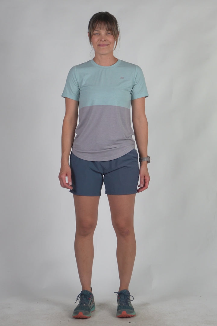 Women's Graphic Traverse Tek Tee