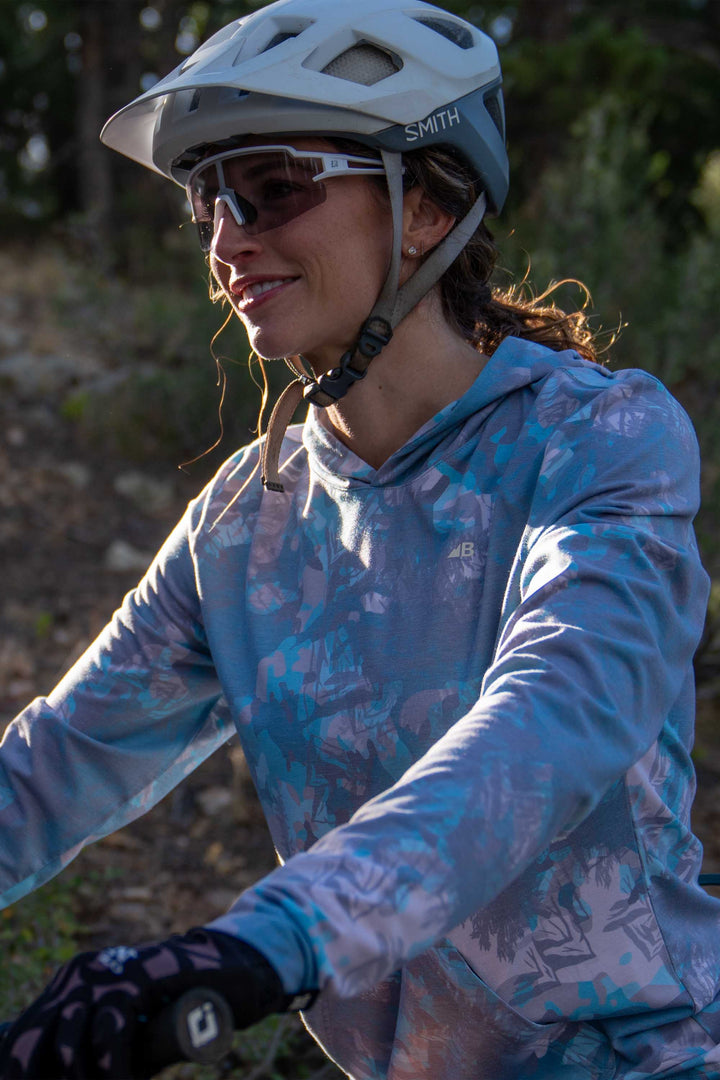 Women's Graphic Traverse Tek Hoodie