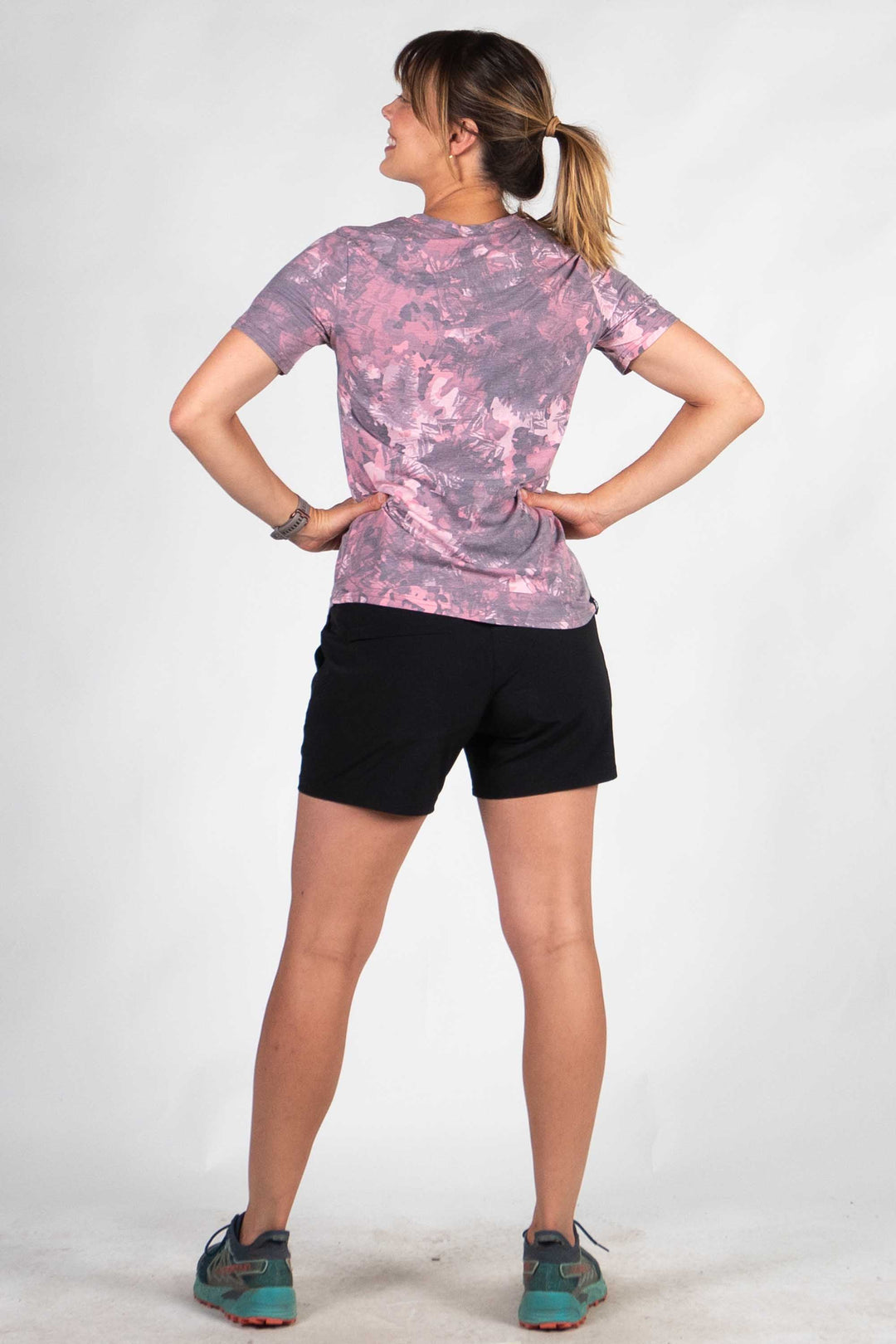 Women's Graphic Traverse Tek Tee