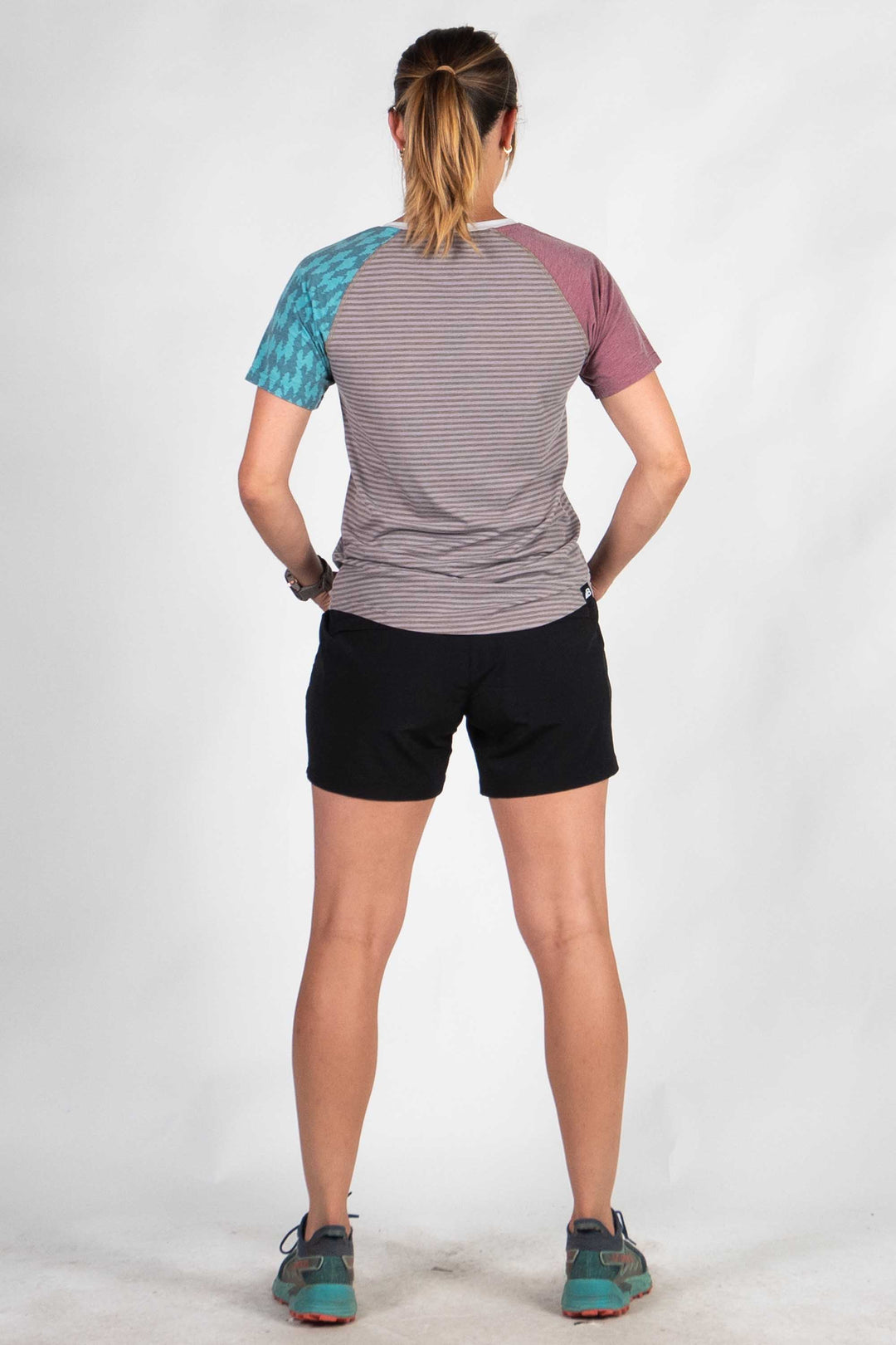 Women's Graphic Traverse Tek Tee